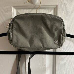 Lululemon Everywhere Belt Bag